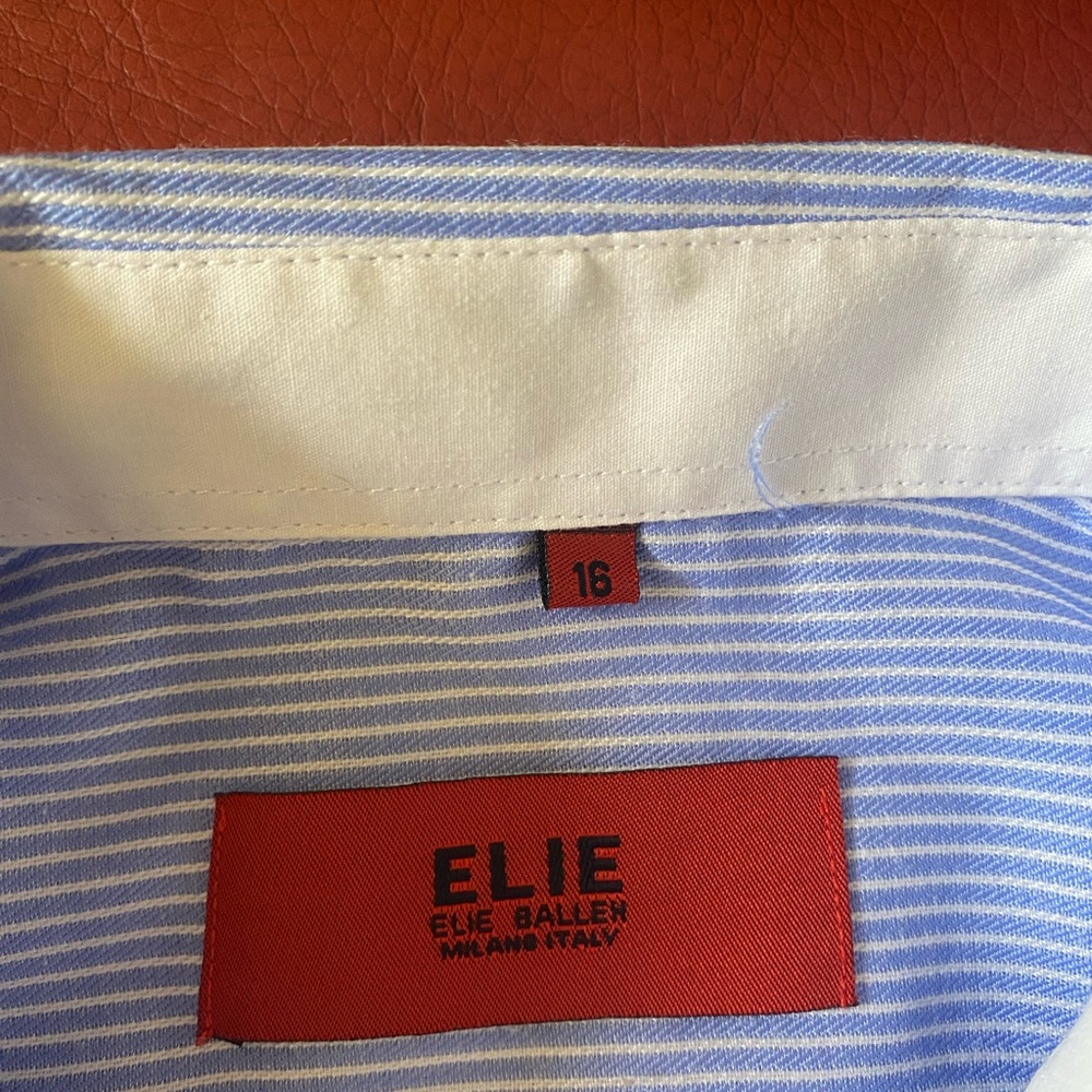 button down - Picture 2 of 3